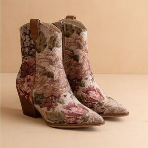 Vintage Floral Jacquard Tapestry Western Boots - Oasis Society